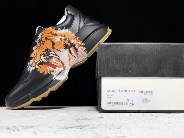 G*u*i1 rhyton sneaker