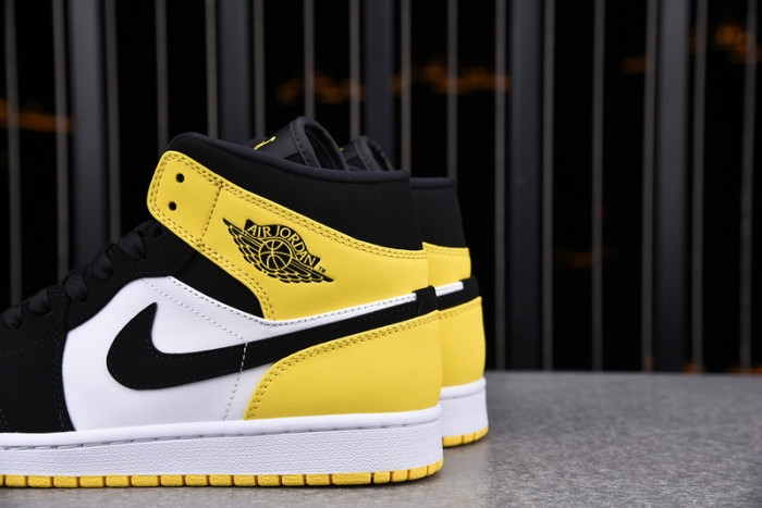air jordan 1 mid yellow toe black 852542-071