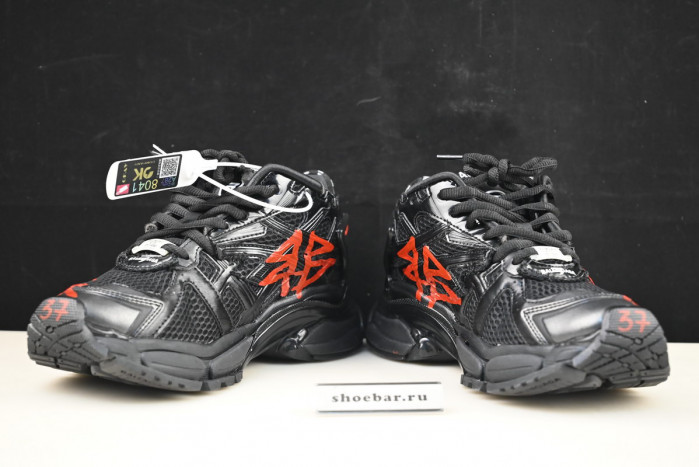 Ba*len*cia*ga runner