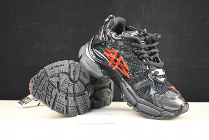 Ba*len*cia*ga runner