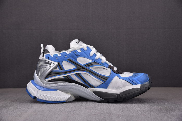 Ba*len*cia*ga runner