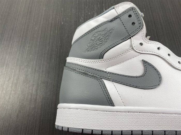 air jordan 1 high og "stealth" 555088-037