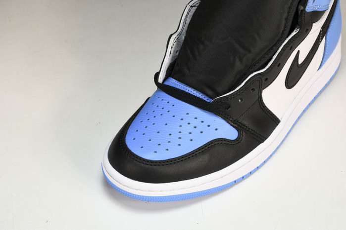 air jordan 1 high og “university blue”