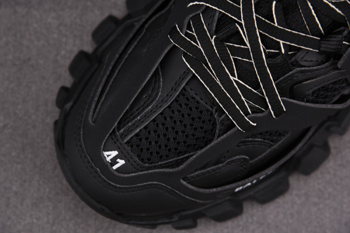 balen track hike sneaker 654867-w3cp3-1000