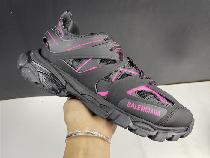 balen track sneaker pink and black 542023 w2la1 2046