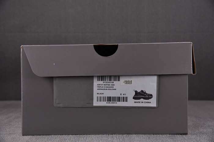 Ba*len*cia*ga triple s black