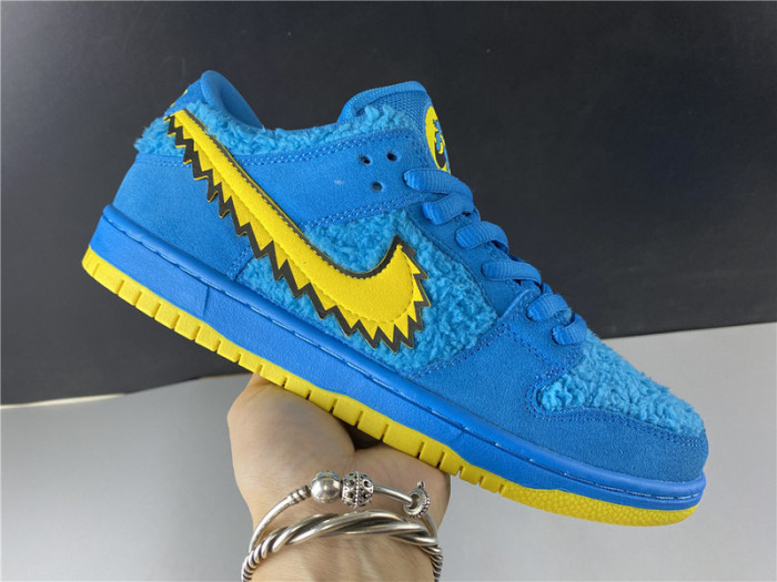 nike sb dunk low grateful dead "blue bear" cj5378-400