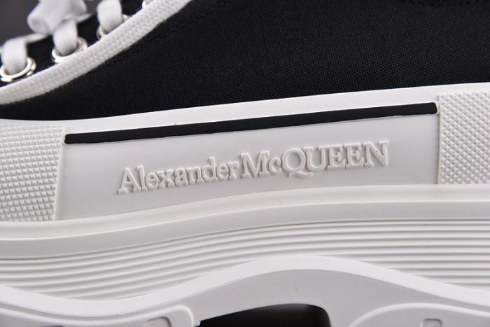 alexander mcqueen tread slick lace up boot black white