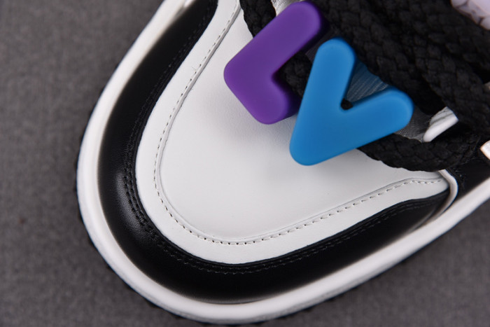 l&v trainer maxi black