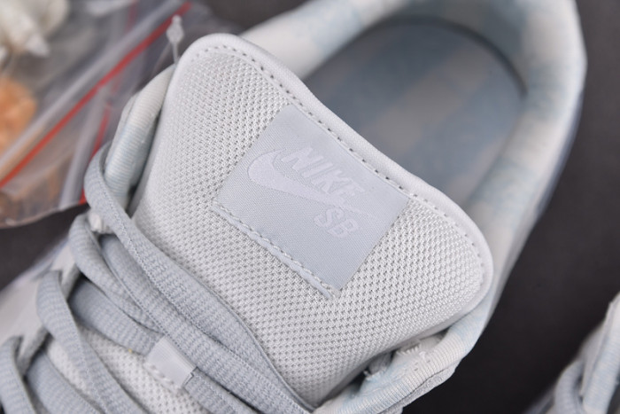 nike sb dunk low white lobster