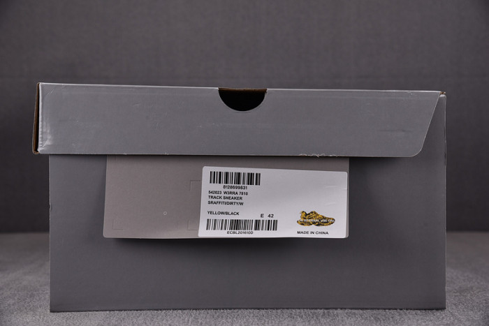 balen track graffiti yellow