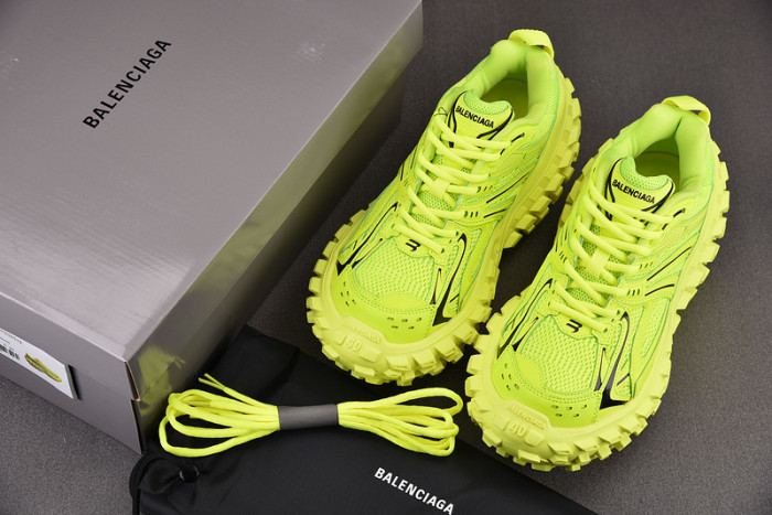 Ba*len*cia*ga defender yellow green