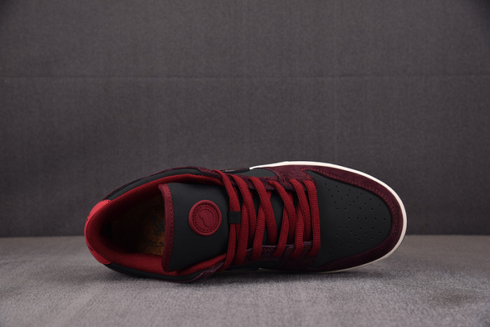 Riot Skateshop Nike SB Dunk Low FZ1289-200