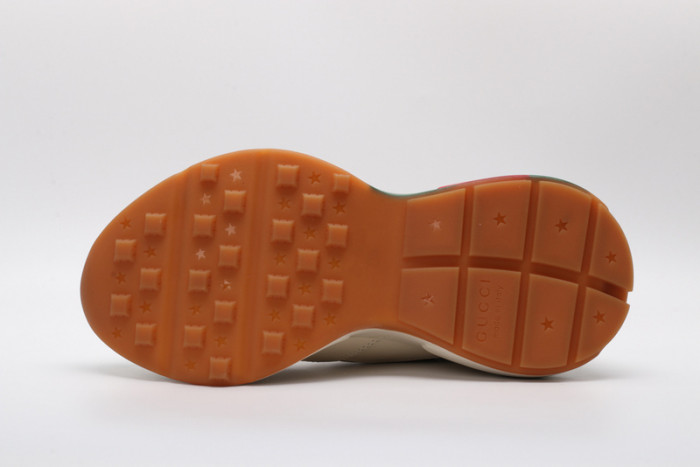 G*u*i sneaker g1000071