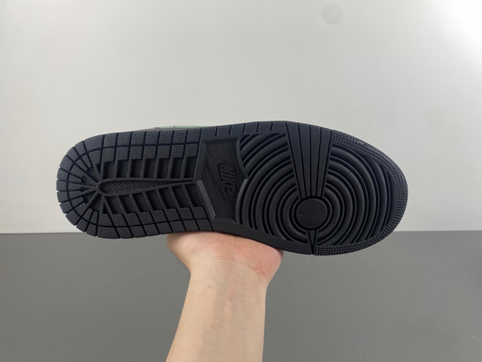 air jordan 1 low "black cat mascot" hm3690-001