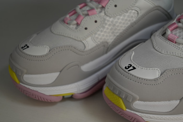 Ba*len*cia*ga triple s sneaker