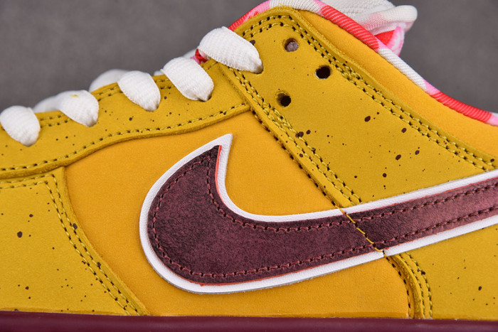 nike sb dunk low yellow lobster