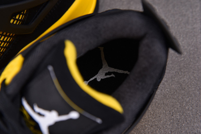 jordan 4 retro thunder (2023)