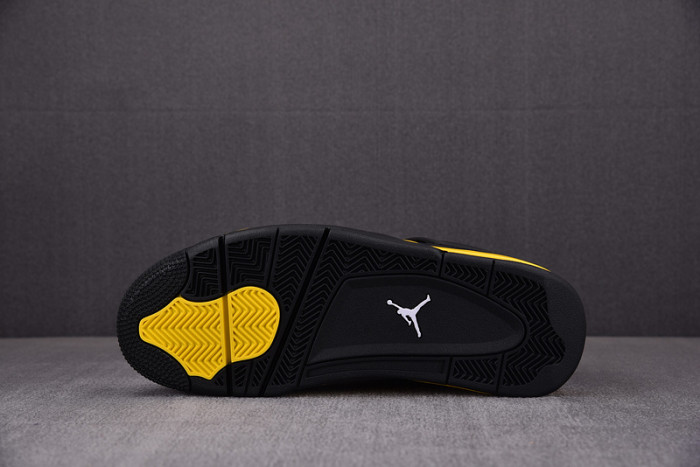 jordan 4 retro thunder (2023)