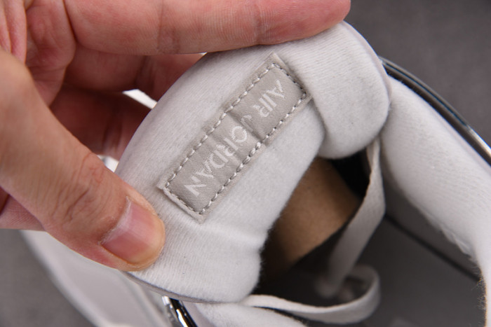 air jordan 4 frozen moments