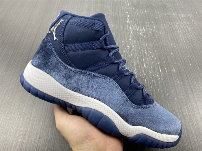 air jordan 11 wmns "midnight navy" ar0715-441