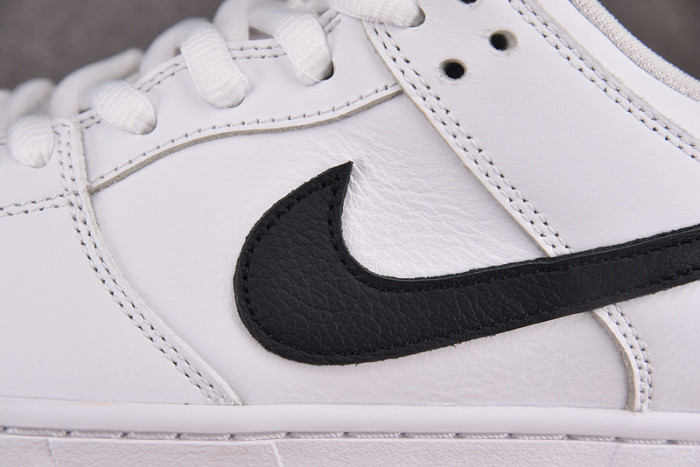 Nike SB Dunk Low Pro White Gum CD2563-101