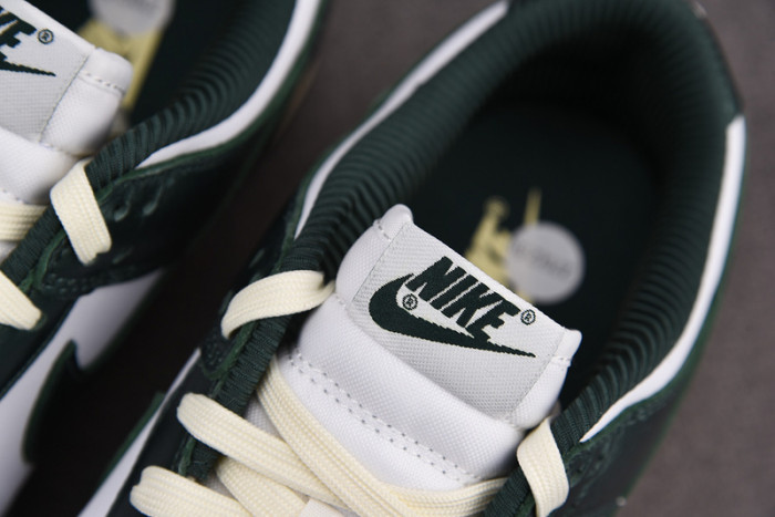 nike dunk low “vintage green” dq8580-100