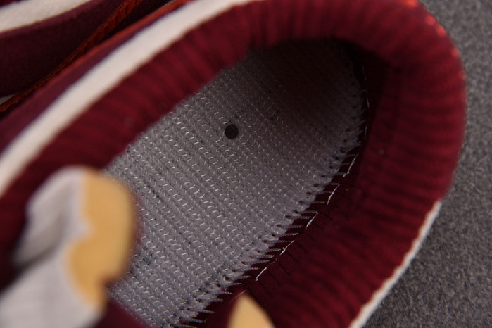 skate like a girl x nike sb dunk low