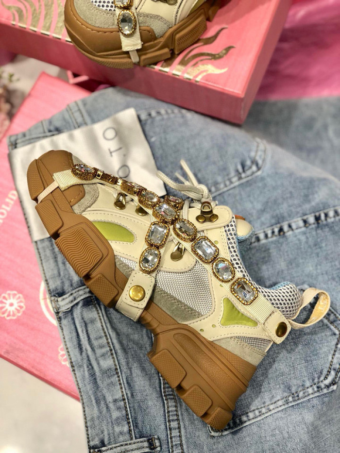 G*u*i1 flashtrek sneaker