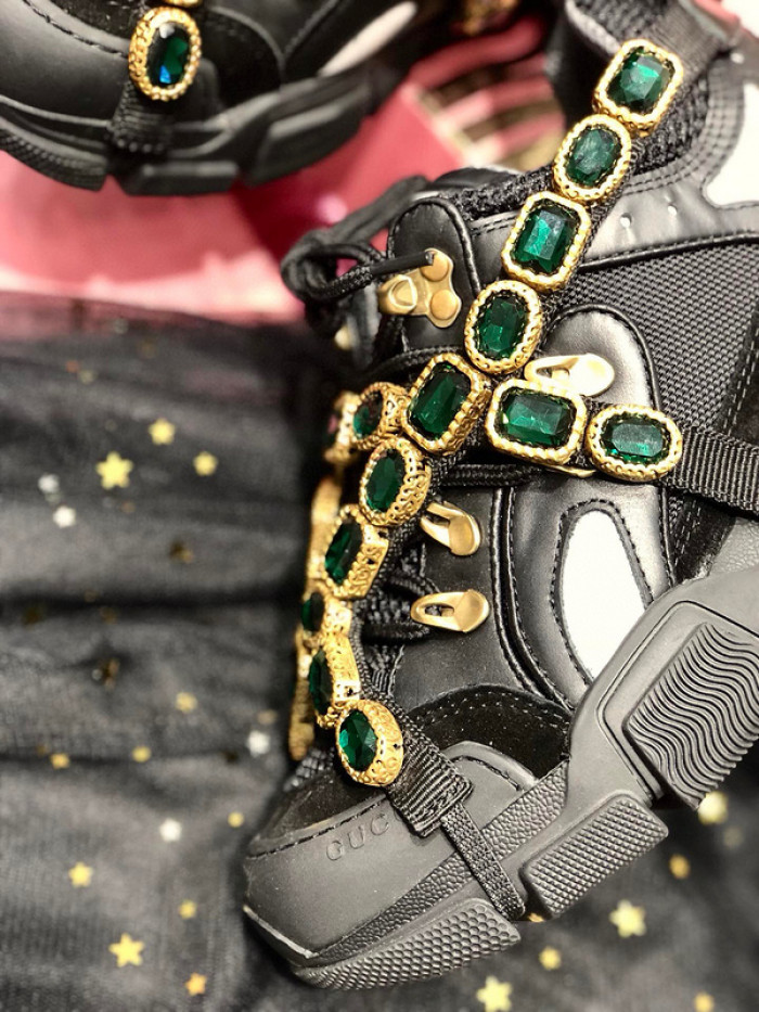 G*u*i1 flashtrek sneaker