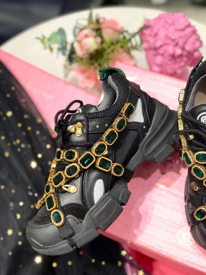 G*u*i1 flashtrek sneaker