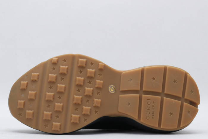 G*u*i sneaker g1000054