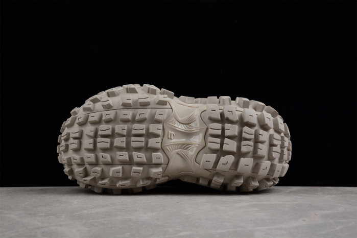 Ba*len*cia*ga defender rubber platform sneakers