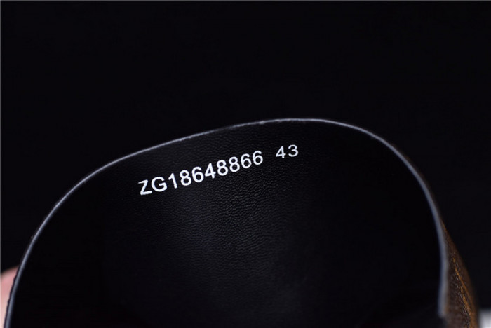 lou1s vu1tton sandals