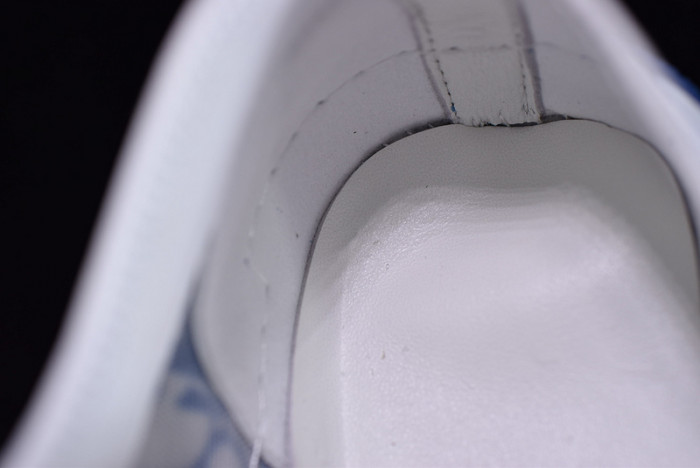 b23 oblique low top sneaker