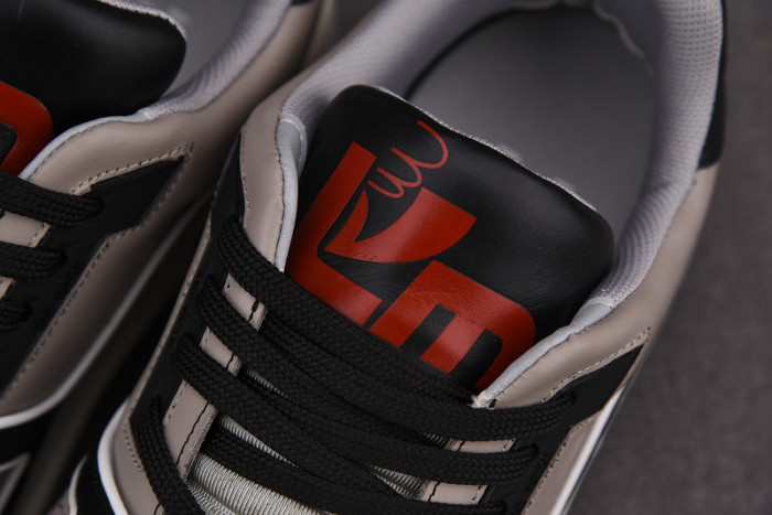 lou1s vu1tton sneakers