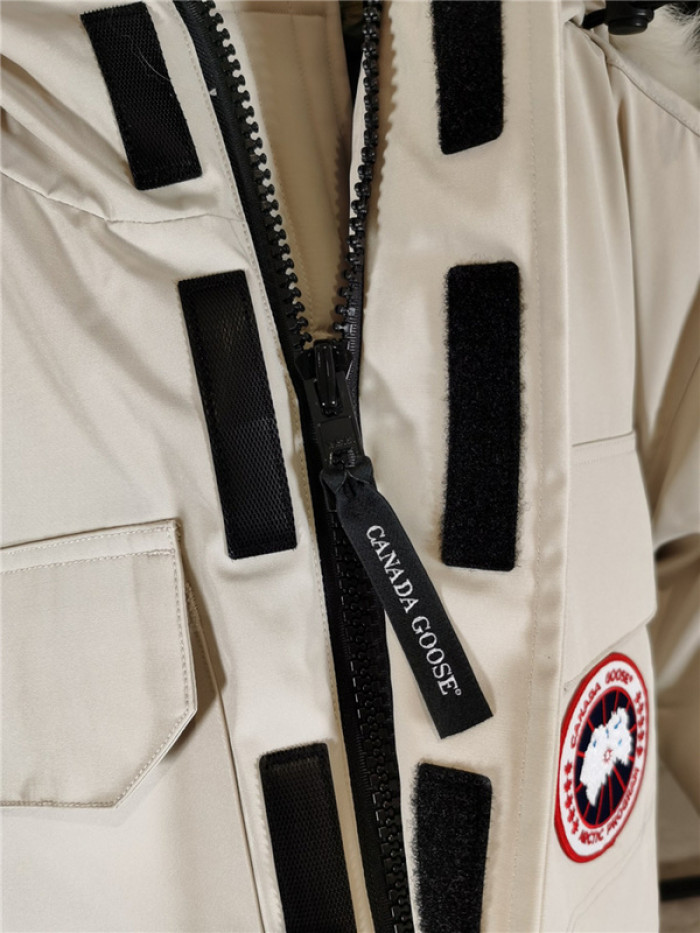 Can*a Go*e down jacket