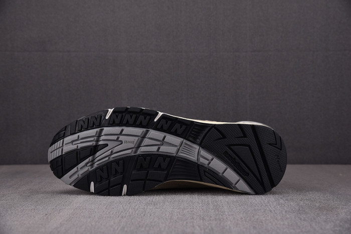 new balance 991 nb000003