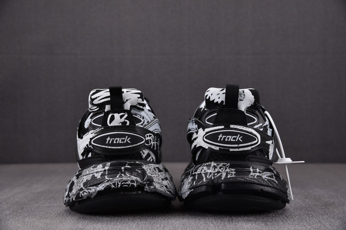 balen track graffiti black