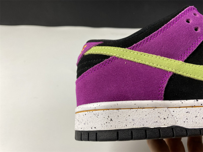 dunk sb low sp bq6817-501