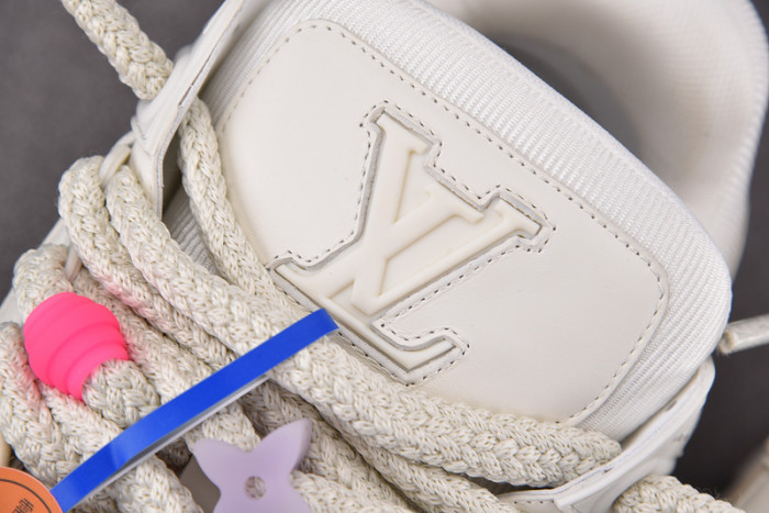 l&v trainer maxi white