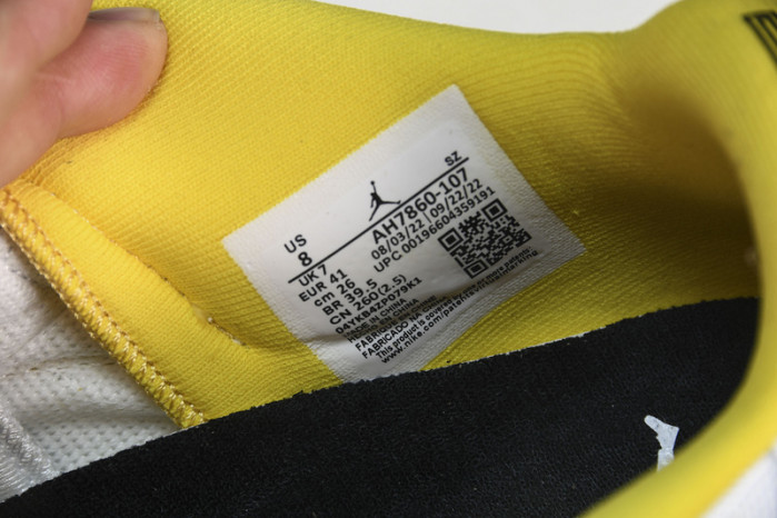 jordan 11 low “yellow snakeskin”