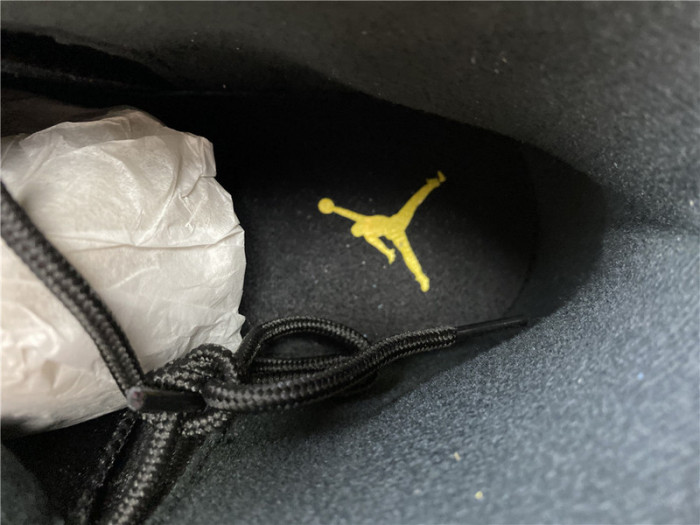 air jordan 12 retro black university gold 130690-070