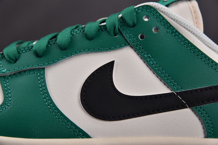 nike dunk low se lottery malachite