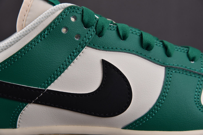 nike dunk low se lottery malachite