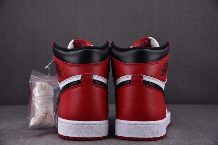 air jordan 1 retro high og chicago (2015) 555088-101