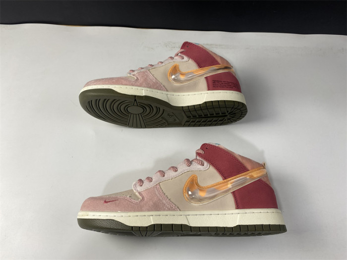 Nike SB Dunk Low Rodeo Tourmaline HF3058-300